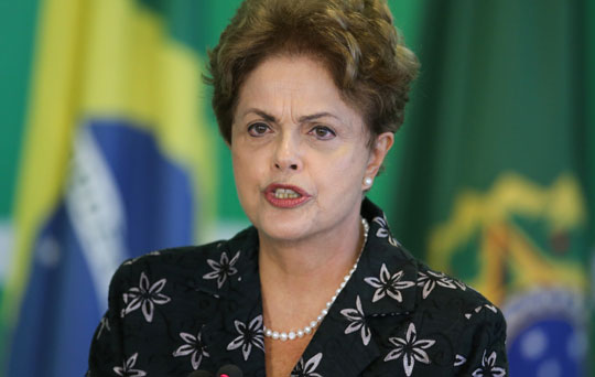 MPT processa revista paulista por propor trancar domésticas para não votarem em Dilma