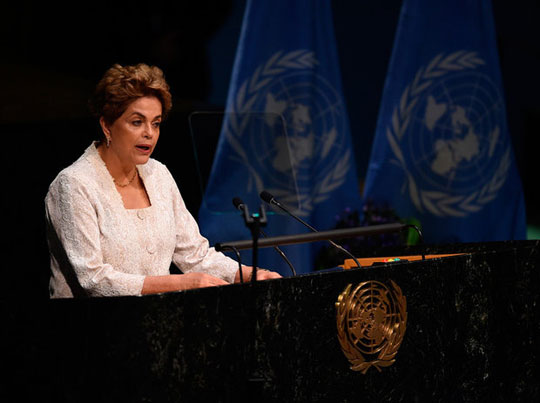 Dilma diz que pode acionar Mercosul em caso de 'ruptura' na democracia brasileira