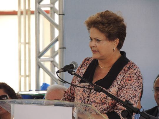 Dilma diz que investigação na Petrobras deveria ter começado na década de 90