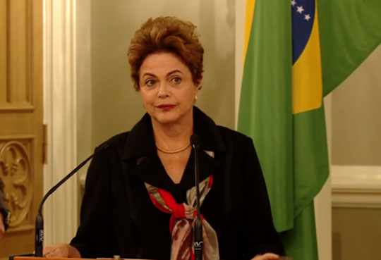 'Meu governo não está envolvido em corrupção', diz Dilma