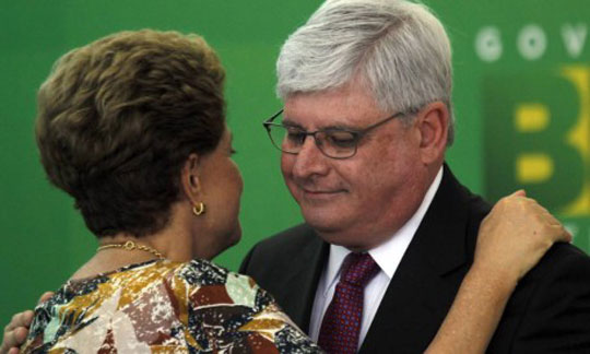 Rodrigo Janot pede abertura de inquérito contra Dilma