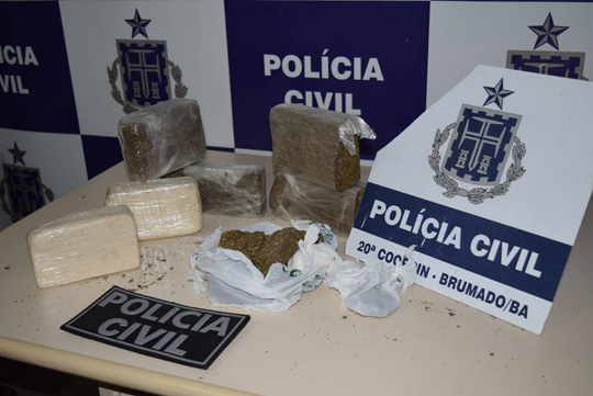 Polícia civil encontra cerca de 7 kg de entorpecentes em casa abandonada em Brumado