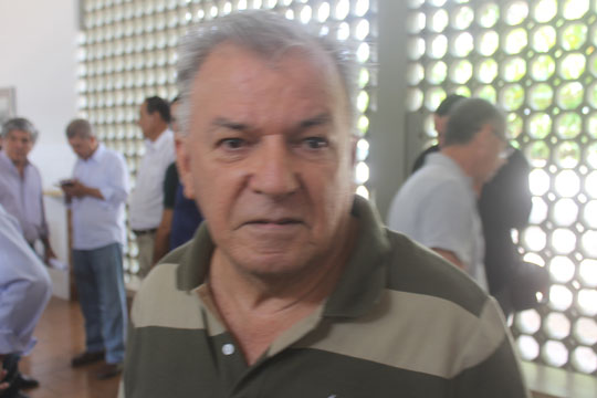 Edmundo Pereira ensaia retorno à prefeitura de Brumado