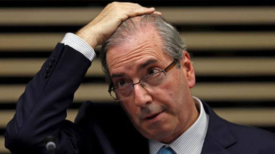 Datafolha: 61% dos deputados defendem renúncia de Eduardo Cunha