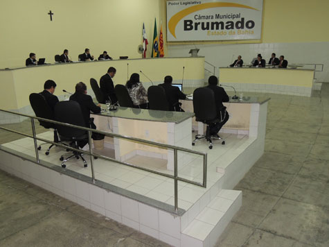 Justiça nega liminar e eleição da Câmara de Brumado acontece com chapa única