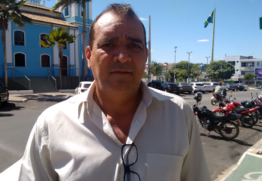Brumado: 'Continuo no páreo', diz Manelão, rebatendo decisão do TRE