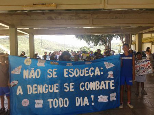 Brumado: Escola Maria Iranilde Lôbo realiza caminhada contra o Aedes Aegypti