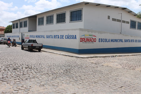 Brumado: Escola Santa Rita de Cássia promove I Feira Literária