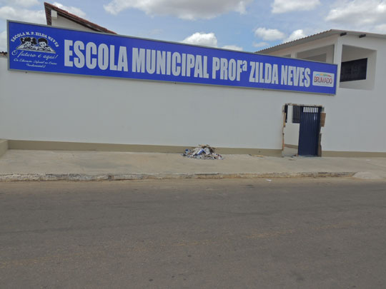 Brumado: Escola Zilda Neves envia nota pesar e suspende aula pela morte de alunos