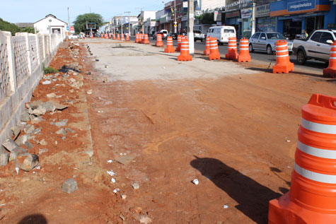 Brumado: Atraso em obra do estacionamento do Derba irrita populares