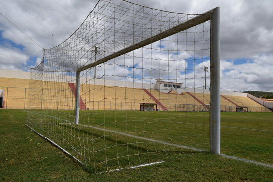 Sem apoio da prefeitura, clubes pretendem paralisar o Campeonato Brumadense de Futebol