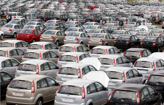 Vendas de veículos caem 19,4% no acumulado de 2015