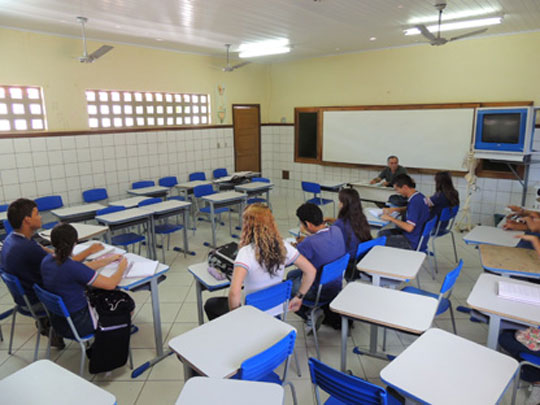 Brumado: Evasão escolar ainda é grande nas escolas do estado e do município
