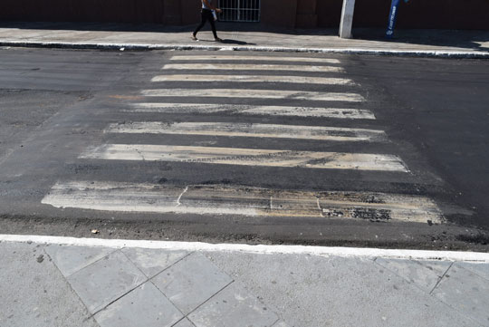 Brumado: Novas passagens de pedestres recebem cobranças da população