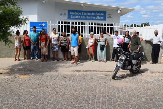 Pacientes protestam contra a falta de médicos nas Unidades Básicas de Saúde em Brumado