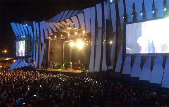 Última noite do Festival de Inverno Bahia reúne romantismo, rock e sertanejo