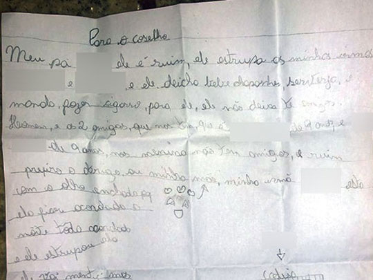 Menina escreve carta e denuncia que pai estupra as 2 irmãs dela