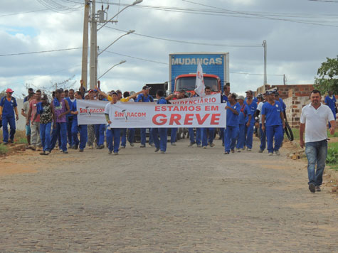 Trabalhadores da construção civil suspendem greve na Bahia