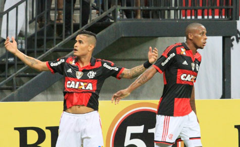 Flamengo vence Vitória e ajuda Botafogo, Bahia e Palmeiras
