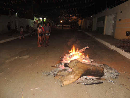 Veja os riscos quando se mistura energia elétrica e festa junina