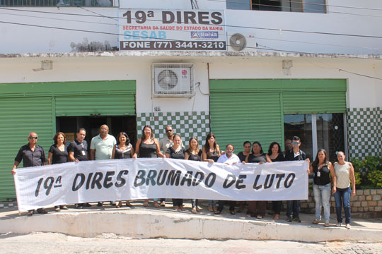 Brumado: Servidores aderem aos protestos contra extinção das Dires