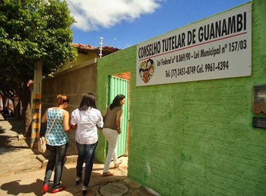 Garota de 13 anos mata homem a facadas em Guanambi