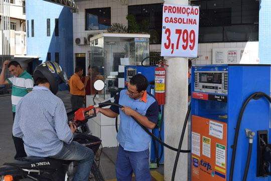 Postos de combustíveis comercializam gasolina R$ 0,20 mais barata em Brumado