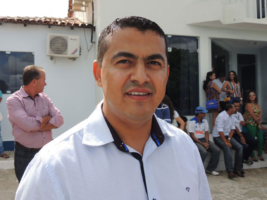 Justiça Eleitoral suspende entrevista do prefeito de Guajeru na Rádio Alternativa FM em Brumado
