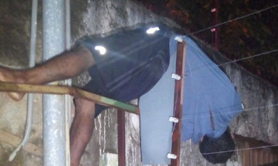 Goiânia: Ladrão fica preso em cerca elétrica após tentar assaltar casa