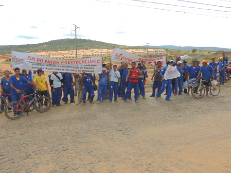 Brumado: Greve da construção civil paralisa obras do IFBA, do Minha Casa, Minha Vida e de estádio