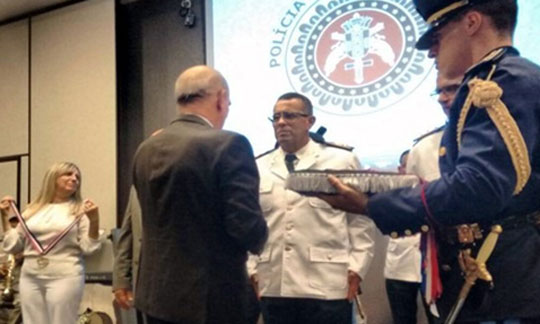 Guanambi: Tenente Coronel é homenageado com medalha dos 190 anos da Polícia Militar