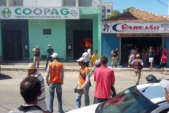 Sede da Cooperativa Agropecuária de Guanambi pegou fogo no último sábado (09) 