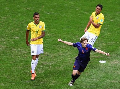 Brasil volta a decepcionar torcida e perde 3º lugar para a Holanda