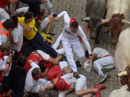 Homem morre perfurado por chifre de touro durante corrida na Espanha