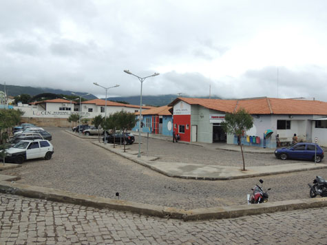 Brumado: Paciente é internada no Hospital Magalhães Neto com suspeita de chikungunya