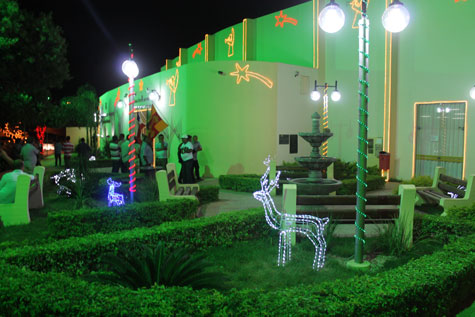 Câmara de Brumado inaugura iluminação natalina