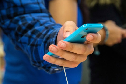 Pesquisa: 81,5 milhões de brasileiros acessam a internet pele celular
