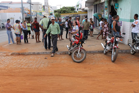 Brumadenses enfrentam fila para quitar o IPTU