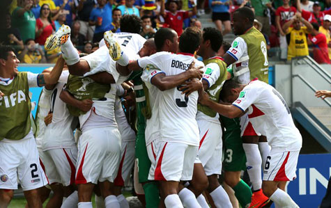 Costa Rica vence Itália e se classifica para segunda fase da Copa do Mundo