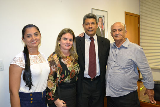 Ivana Bastos e prefeito de Dom Basílio se reúnem com governador Rui Costa