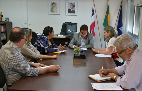 Ivana Bastos solicita mais investimentos para a área educacional do município de Lençóis