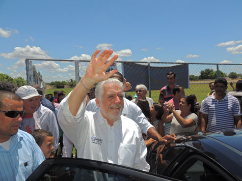 Jaques Wagner entregará benefícios para as cidades de Dom Basílio, Caturama e Tanque Novo