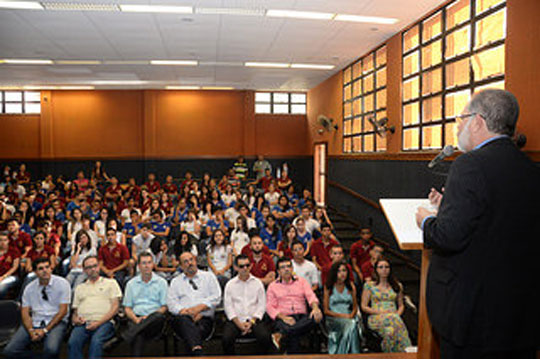 'Legislativo nas Escolas': Marcelo Nilo elogia a qualidade de debate em Jequié