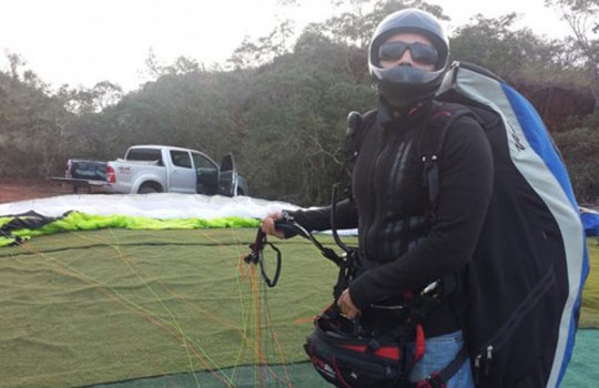 Acidente de parapente mata dono da Rádio Jequié FM