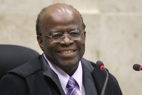 Datafolha: Joaquim Barbosa é a personalidade mais confiável do Brasil; Eduardo Cunha é último