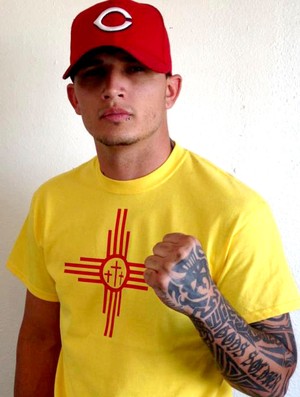 Lutador de MMA tem casa invadida por bandidos e mata um a facadas