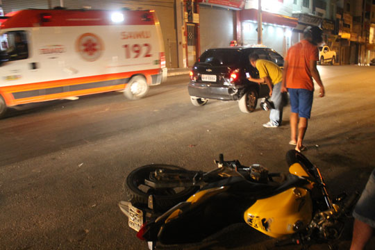 Brumado: Jovem sofre fratura exposta em acidente na Avenida Mourão Guimarães