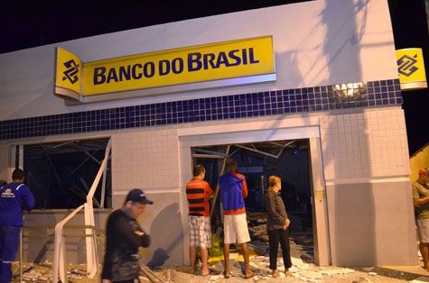 Jussiape: Homens explodem agência do Banco do Brasil