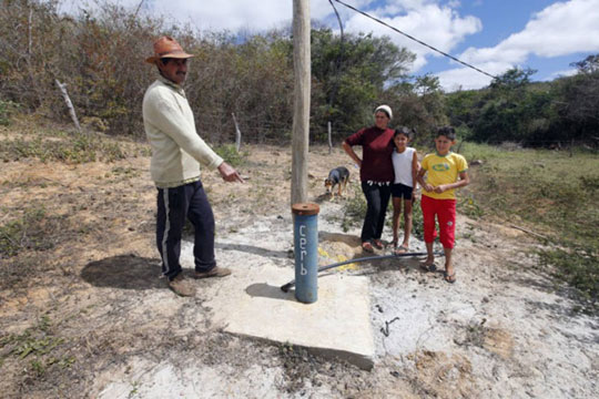 Contaminação de água de poço em Lagoa Real é relatada por Jornal O Estado de São Paulo