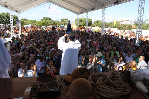 Lagoa Real: Mais de 20 mil pessoas prestigiaram a 24ª Vaquejada e Missa do Vaqueiro